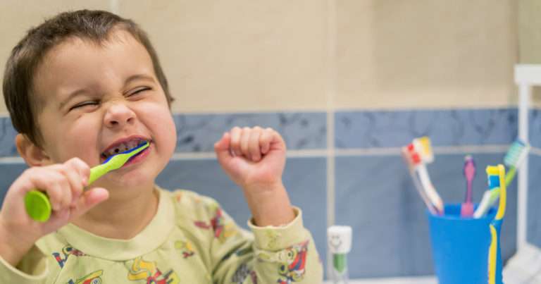 6 Terrifying facts to scare your kids into brushing their teeth | Beanstalk Mums