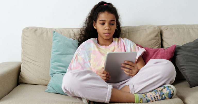 Parental control apps to keep your child safe online | Beanstalk Mums