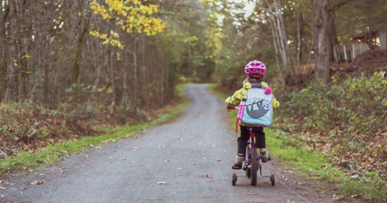 Teach child ride bike | Beanstalk Mums