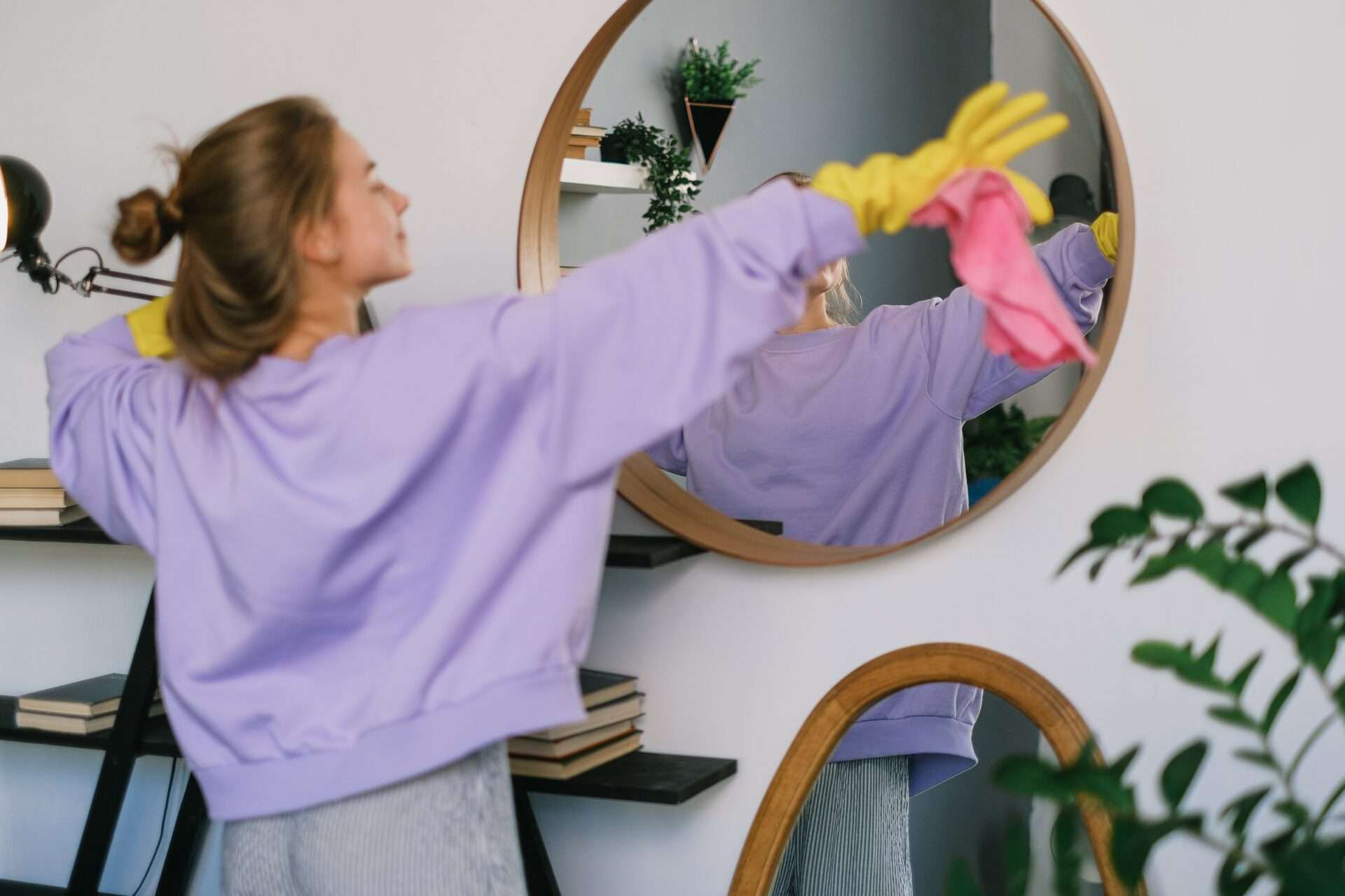 Women cleaning
