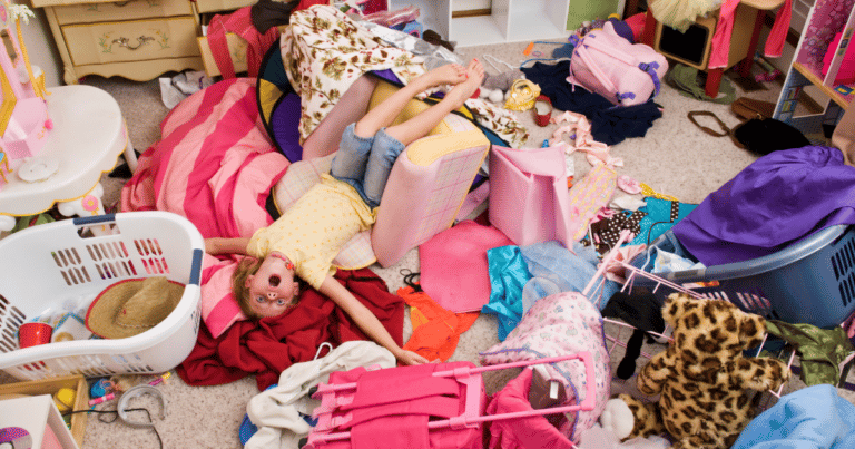 Kids tidy bedroom