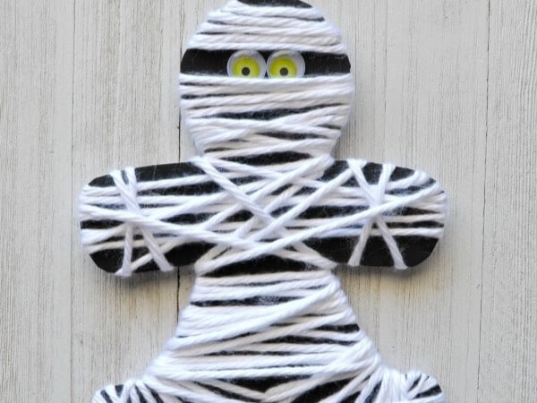 Yarn wrapped mummy craft