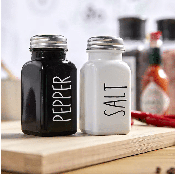 Salt and pepper set | gift ideas for mums