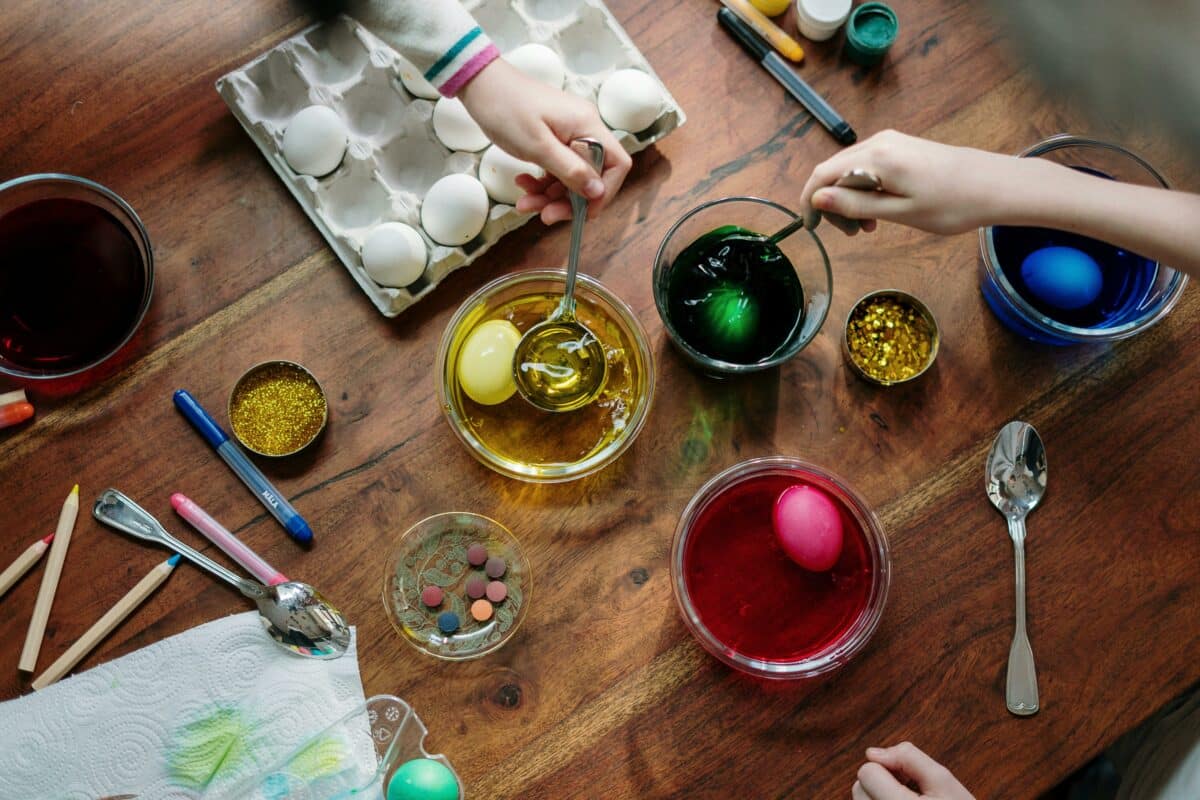 Egg decorating contest | Easter traditions